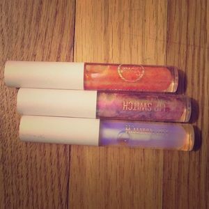 Holographic lip bundle sigma